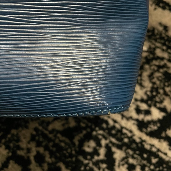 Louis Vuitton Epi Leather Noe - Picture 9 of 12